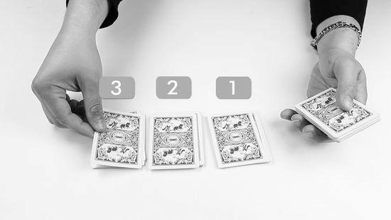 Simple Card Tricks For Beginners photo 0